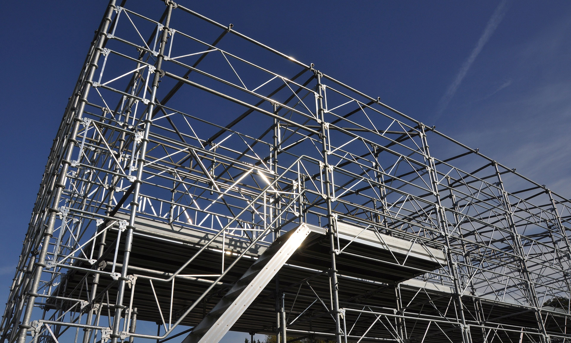 Manufacture of metal scaffolding